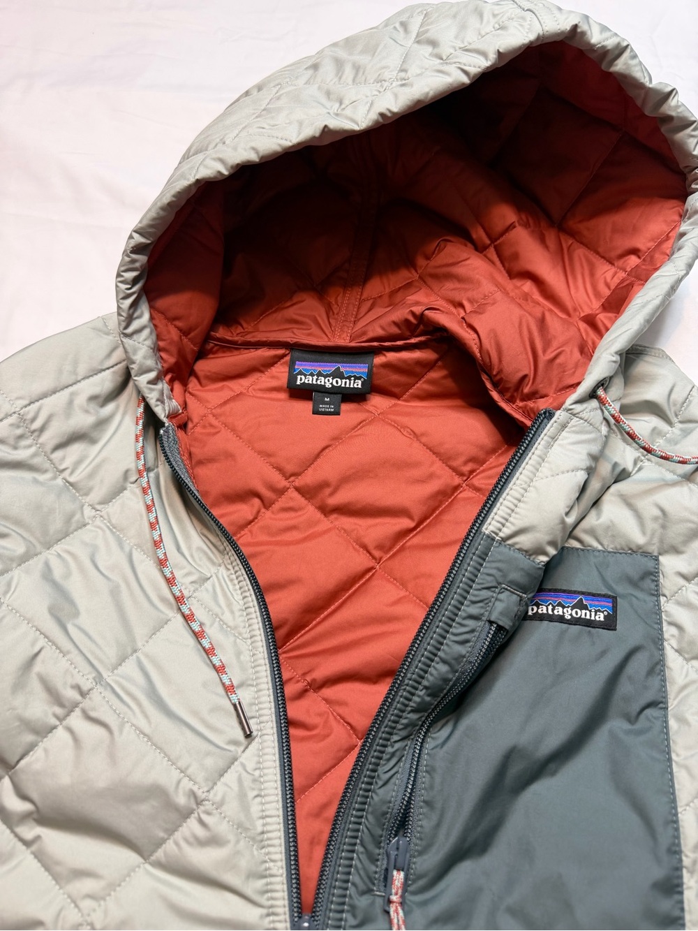 Patagonia Men’s Quilted Hooded Insulated Jacket - Light Gray with Rust Lining 06